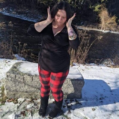 RobinBenjamin3's profile picture. hated by many. confronted by none🖕💋