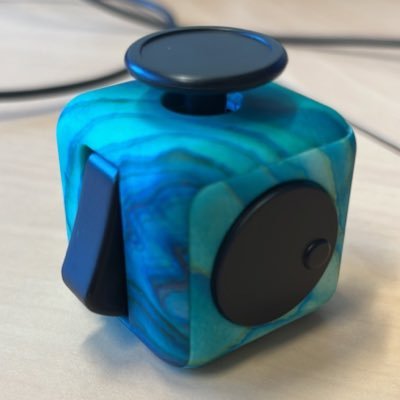 2vin2cent's profile picture. .