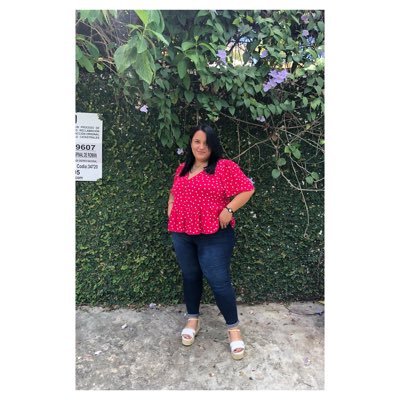 LiteralesLaura's profile picture. • 𝙴𝚗𝚐𝚒𝚗𝚎𝚎𝚛 𝚏𝚘𝚛 𝚕𝚒𝚏𝚎 👩🏻‍💻 💾