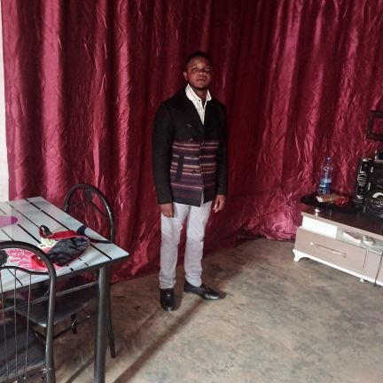 pitier_zeka6's profile picture. Homme politique membres du parti ensemble pour la République