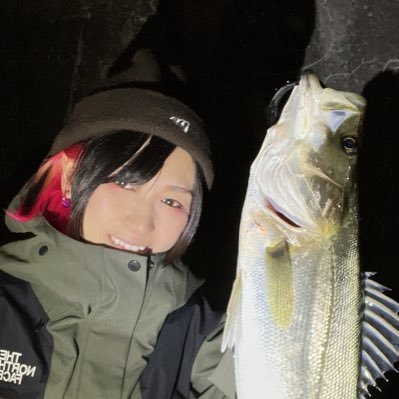 東京湾奥シーバスメインで淡水からソルトまで魚種問わず色んなお魚釣りたいさんアングラーです🐟 陸っぱりメインたまーにオフショア🌊 ※イラストの依頼受付一旦ストップ中🙇‍♀️