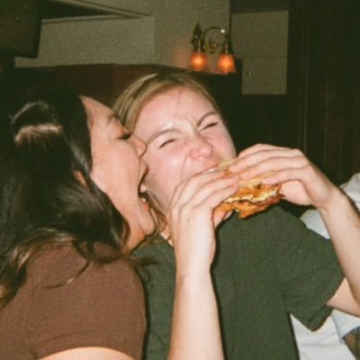 SavPhillips21's profile picture. i think you're pretty neat but i respect your distance 🇨🇦