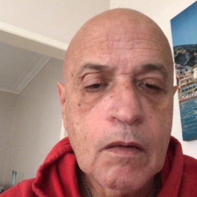 Hombre simple Argentino hasta la muerte. Creo en Dios y los Santos - No aceptó gente K. Fui libertario hoy me doy cuenta que es algo más de la casta política .
