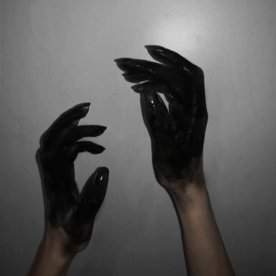 beg_4it's profile picture. 17, bi, switch she/her