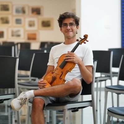 Professional violin player🎻For projects DM or mail me! 📩isaacperezriera95@gmail.com