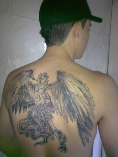 Sou formado em Mecatrônica, estudante de Engenharia , Poker Player e com muita FÉ em DEUS