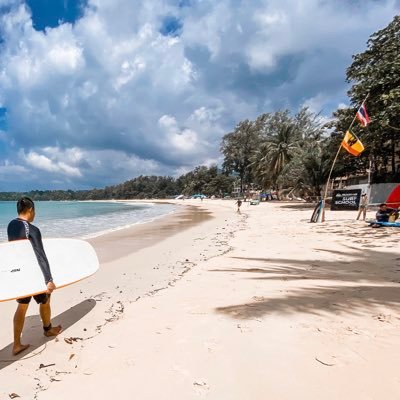 Bankkenstyle's profile picture. วิจารณ์นักการเมืองที่เราชื่อชอบแบบคนธรรมดาฟัง