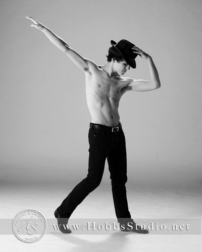 DisneyWilliam's profile picture. 17. Dancer. #TeamGaGa. #TeamBeyonce. #TeamGay :)   Love making new friends! :)