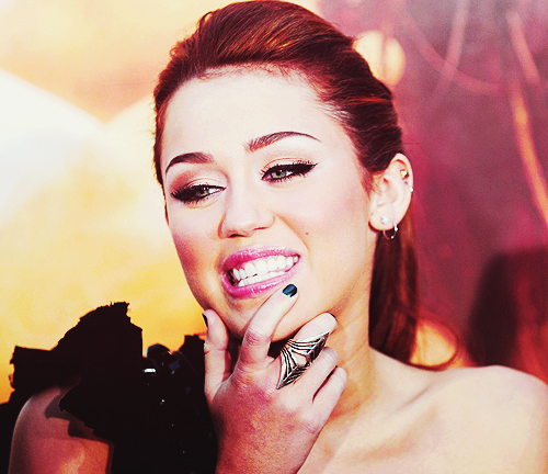 MOD da @TheourMiley também (: I LOVE YOU MILEY CYRUS s22' bjbjbjbjbj