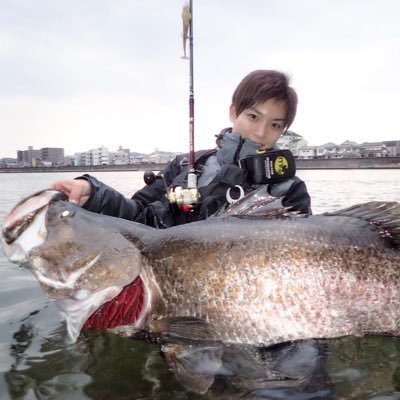 釣りったー｜ベイトロッド専門メーカーfishmanテスター ｜ 釣り歴 シーバス8年生 アカメ4年生 こっちも釣り人限定でお願いします｜あからさまな釣りアカウントの方95%フォロバします🐟デカいは正義🦸‍♂️二兎を追う者は三兎めを得る