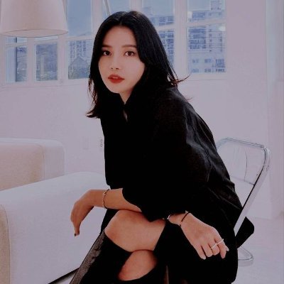 #ROLEPLAYER : Not shine like diamond, better than that she's shine like a SOLAR. 김용선 she's goes by. The Captain also moomoo protector machine.