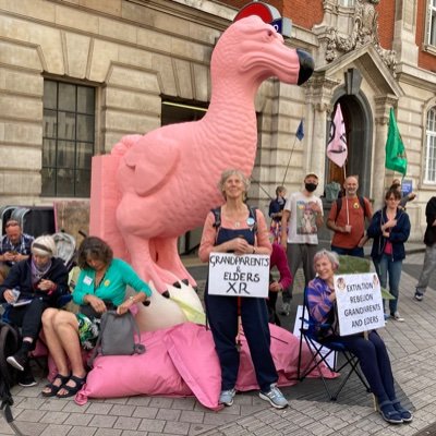We love the earth. We love all young people and want them to have a future on a habitable planet. We now have an account on bsky please follow us there too. 💚