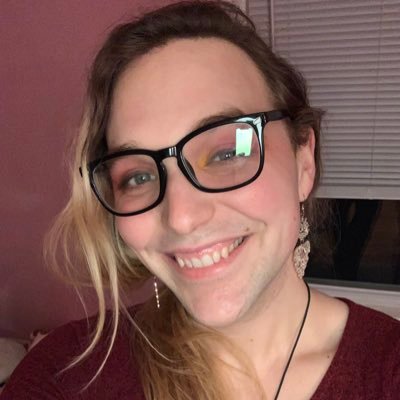 27 / Writer, Songwriter, Witch ✨, Plant Mom 🍃🌷 / ☀️Gemini 🌕Aquarius 💫Taurus / Bisexual / Enby Trans Woman (She/Fae) / Autistic / Polyam