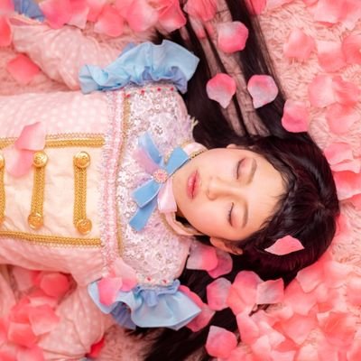 コスイベ：ビビコス　　　　　　　　コンカフェ：虹色fairies cafe　　　　　
陰から支える単なる主婦です🤣