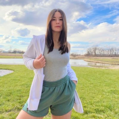 Vballer | T1 Diabetic | HCHS alum | KWCvb ‘23 | insta- maggiee.elizabeth