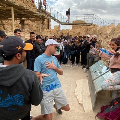 reallelandkutay's profile picture. CBS Student, adventure traveler, don't have an instagram