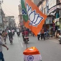 तुम नौकरी मांगोगे, मैं तुम्हे लठ्ठ दूंगा (@maabharti_) 's Twitter Profile