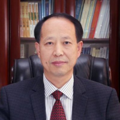 Chinese entrepreneur and mentor to aspiring Chinese businessmen. Strong supporter of policies in line with peaceful development for China. 熟能生巧。