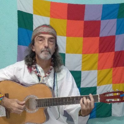 Sou mais um despertando através da Ayahuasca e que eventualmente recebe músicas de cunho espiritualista.

https://t.co/03CwRl2Xdv…