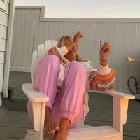 LILY ツ (@womanofwalls) 's Twitter Profile