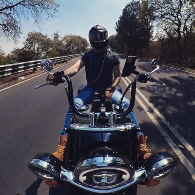 SadaShivam_'s profile picture. ॐ Yogi • Here to help ⊙ Ancient techniques to heal modern life  Ψ Yoga, Deep Gong Healing, Kirtan, Reiki, Shiatsu Massage… more