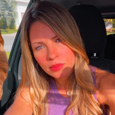 Glowbox12's profile picture. 