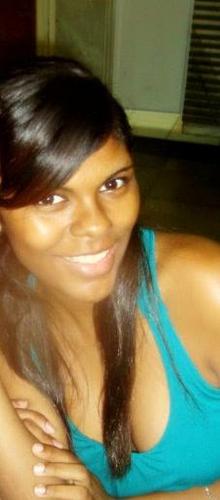 Sou uma pessoa de personalidade, sou amiga, carinhosa, gentil, companheira, inteligente, cuidadosa, meiga, compreensiva, engraçada e paciente um pouco rs etc..