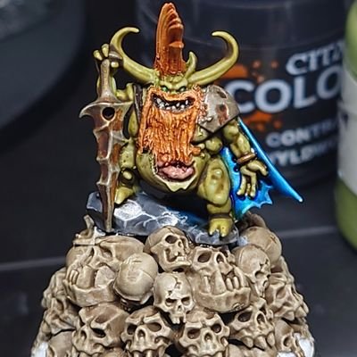 Commission artist for all wargaming and board game miniatures. UK based but can ship anywhere. DM for a quote.