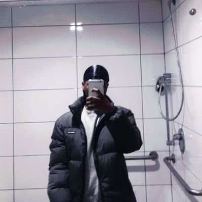 KrAzy_kAyG's profile picture. You do You🙃