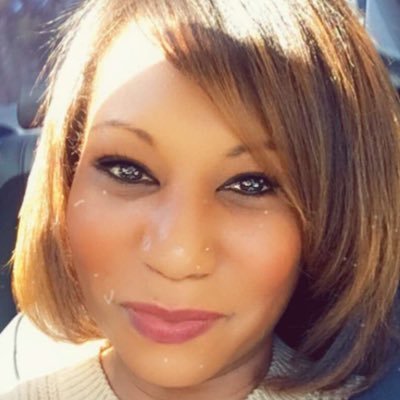 8433Thomas's profile picture. Emma's mom! Beautiful 😜 Intelligent 🤓 Happy 😊 Live Laugh Love 💜 #DogMom #thaFab5 #Us