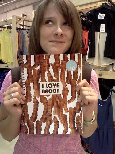 luluargy's profile picture. 