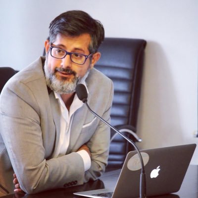 Director de Proyectos del @CESBAok 🇵🇱 Radical @LaFlorentinaUCR👨🏾💻Maestreando en Políticas Pub @UdeSA 🎓Politólogo y Profe UBA ⚽️Asambleísta @RacingClub