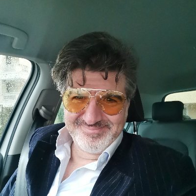 Uzaylılar da bir gün gelecek....Ama bu gün o gün değil....