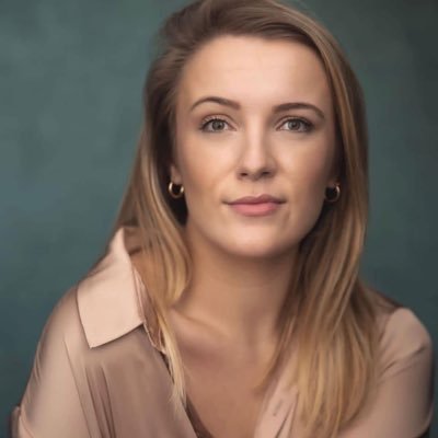 • Northerner • Actor Singer • LSMT 2019 • Instagram - laurenwhiteleyx •