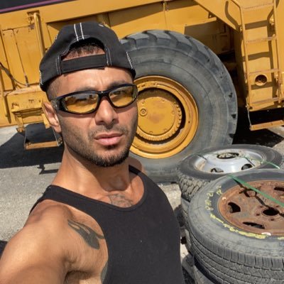 hassounmtl's profile picture. Heavy Machinery Export