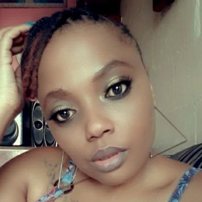 I am whatever u say I am.... Khosi for life✌
My life, my rules.... NdingumXhosa❤. •Life is too short to be serious oko• Sunyonyoba to my DM🙄
