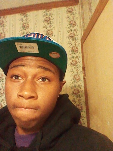 (Real nigga since day 1 cuz I aint promised day 2..nah FOLLOW ME)TeeDeeWee 16years young #TeamSnappback!, #TeamAndroid!, TeamSophomore!,#TeamFollowback !