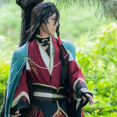 繋がったり離れたりは何度でもご自由に。刀剣乱舞と和泉守兼定で生きてる同人やコスの二次創作おたくな昭和の化石。自本丸も人の本丸もミュも花丸も活撃も好きで刀剣も見に行く。紅茶好き。
コス写真はお肌きれいにしていただけたらそれ以上やってもやらなくてもOKな人種。