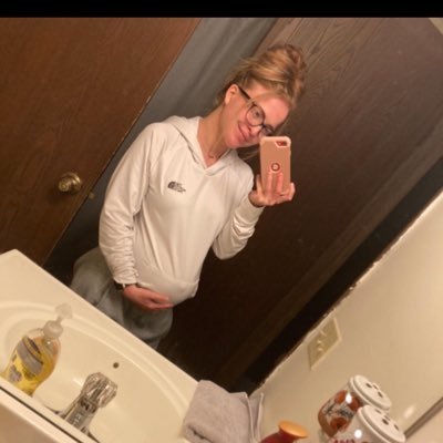 JadeWeeks6's profile picture. 23, •TTM 🥰, mama 2022 💕🎀