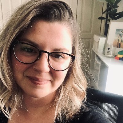Acadienne| Alumni: @umoncton & @uottawa | public servant/fonctionnaire | co-chair/coprésidente @NBFYN_RJFFNB.