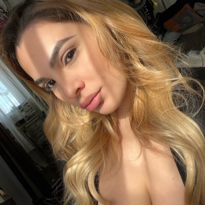 Anita_2820's profile picture. unproblematic queen - 260✈️🏳️‍🌈