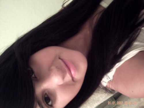 Prazer. Camile Sariev (: amo minha vida, amo minha familia. amo meus amigos, e amo servir ao meu Deus, adoro me exalta e me alegrar na presença do Senhor. s2