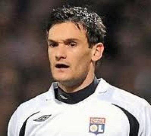 Hugo01Lloris's profile picture. gardien de but de l'olympique lyonnais ,formee as nice !!