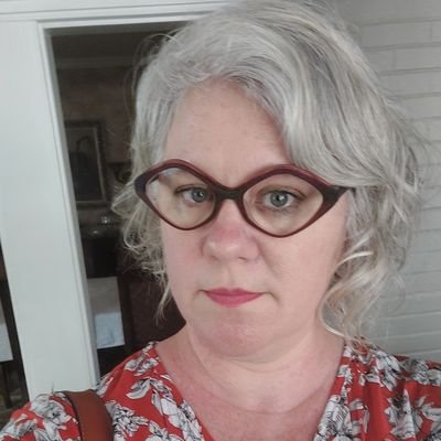 She/Her. CNF writer. Recent essays published in @WOWWomenonWriting, @CryMagazine, @RubbertopReview. Student at Vermont College of Fine Arts.