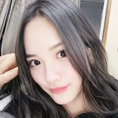 女性の洋服と下着を身につけること。 月1回、病院の女性トイレで用を足すこと。 あと、ピンクのマスク身に付けています。将来のゆめ、北海道へ定住すること。