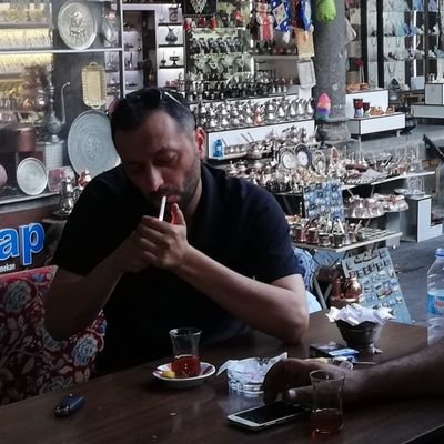 Eğitim Yöneticisi,Kamu Yönetimi Yüksek Lisans.