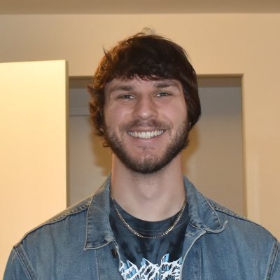 ADam_Business_'s profile picture. wannabe copywriter