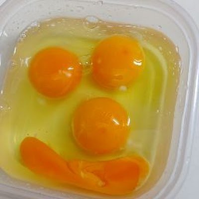 外国の使用済み切手を利用して小さなメッセージカードやしおりなどを制作しています。(「 切手のカード 」は登録商標です。登録商標第6304160号)ずーっと横須賀人です。