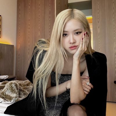 This account is purely for Rosé 🌹🌹 #로제 #ROSÉ 210321 | 210913 l 220216