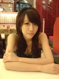 i love learning chinese, i hope i can talk with u. I can work under pressure and get along with my colleagues.